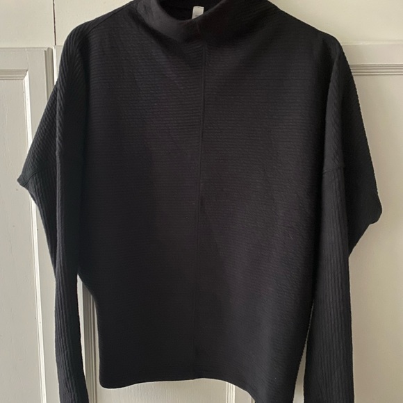 Lululemon Along The Way Mock LS - Picture 5 of 8